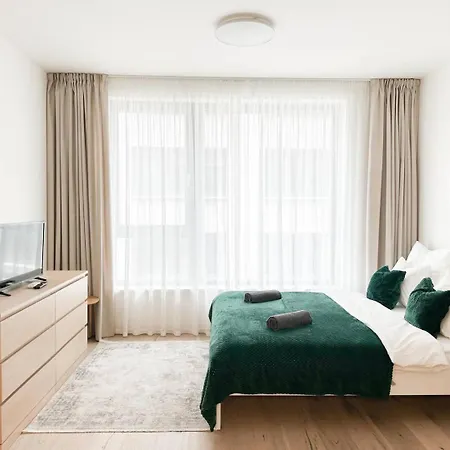 Real Living By Refa Karlin 406 Praha