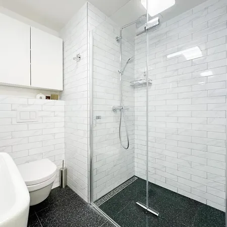 Real Living By Refa Karlin 406 * Praha