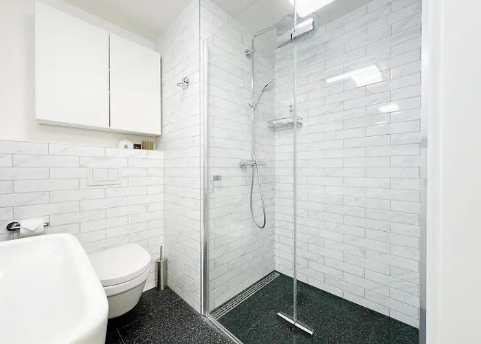 Real Living By Refa Karlin 406 * Prag