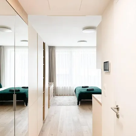 Real Living By Refa Karlin 406 *