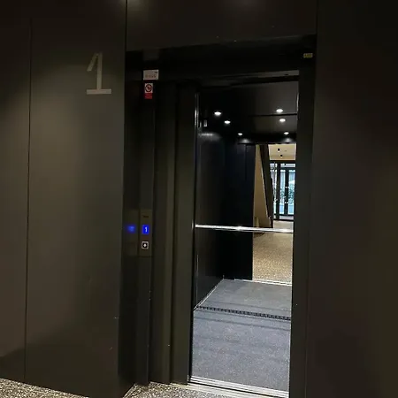 Real Living By Refa Karlin 406