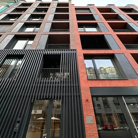 Real Living By Refa Karlin 406 * Прага